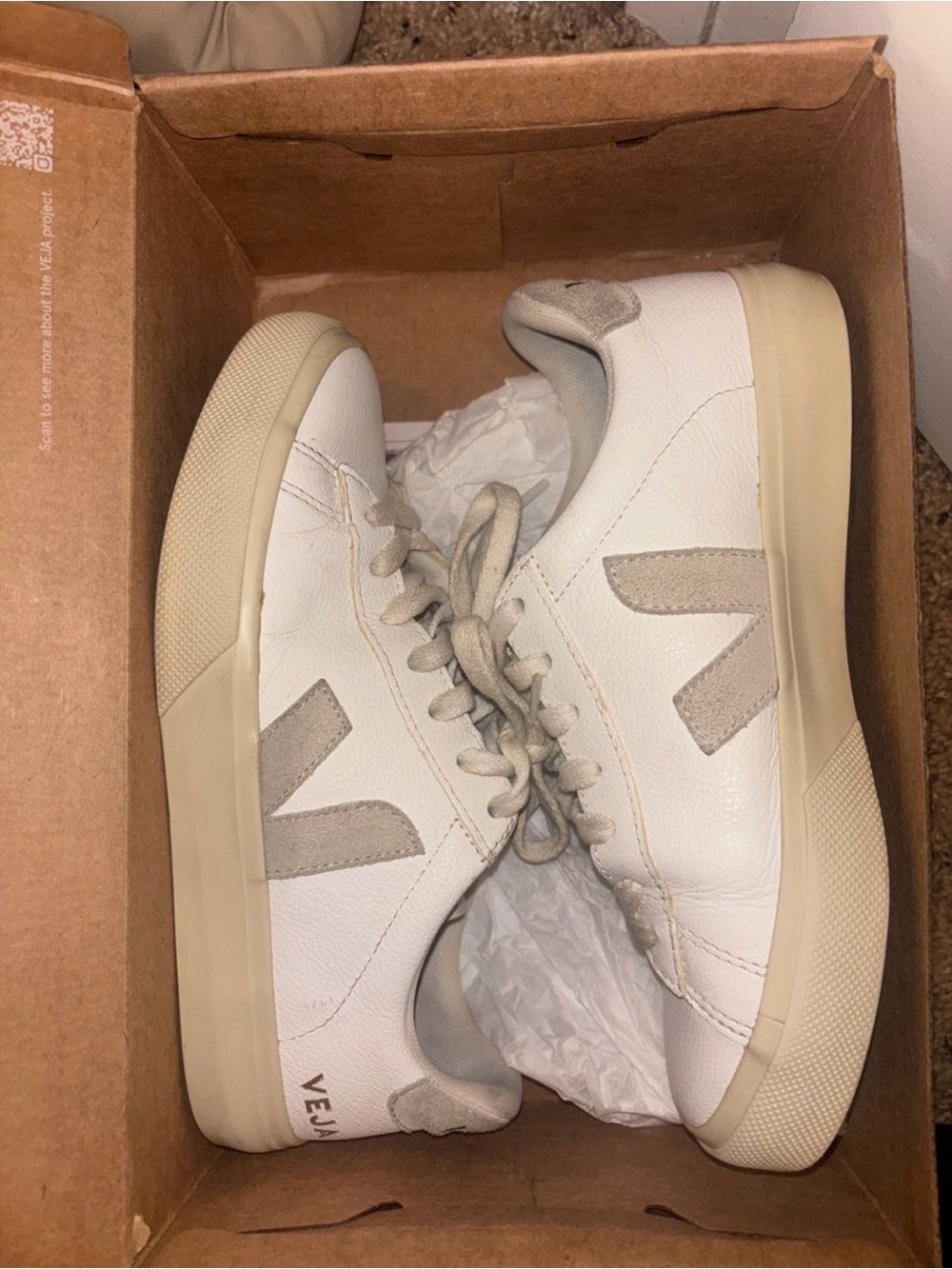 White and Beige Veja Campo sneakers